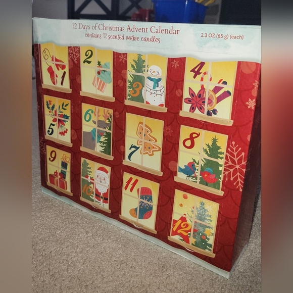 New Empire Candle Co 12 Days of Christmas Advent Calendar Votive Candle Set. - Picture 5 of 11